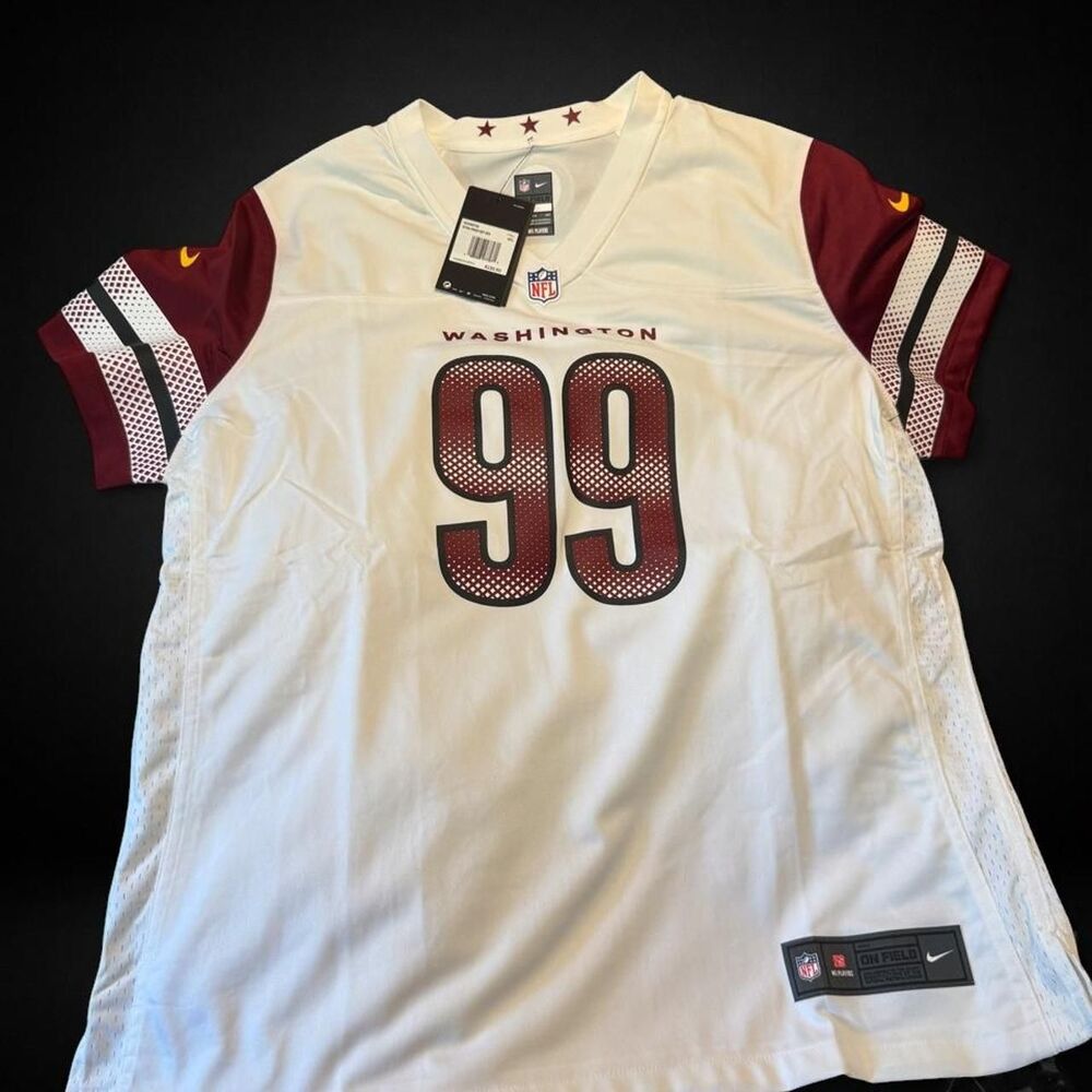 Nike Washington Commanders Chase Young #99 Women’s XXL White NFL Jersey NWT